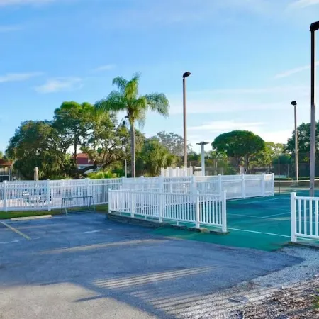 Shorewalk The Palm Condo 2Bed/2Bath Close to IMG / Beach