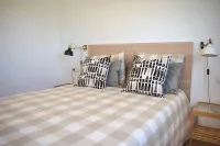 Modern villa on the golf course with stunning views, Wifi and heated pool