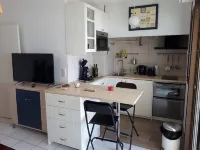 FACE TO THE CENTRAL BEACH for this pleasant T2 of 40m².