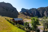 The Lodge at Prewett Creek, near Missouri River!!