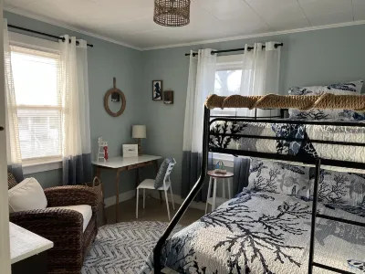 Flip Flop, Salisbury Beach, Melo's Beach House rentals Hôtels à proximité de : Salisbury Beach