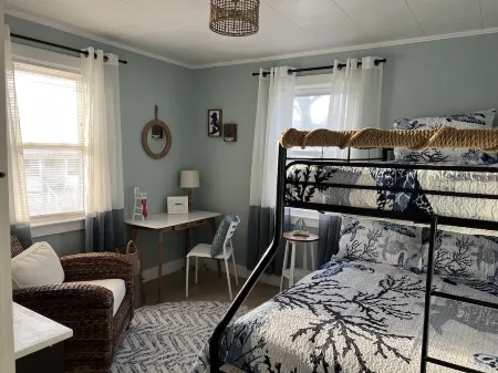 Flip Flop, Salisbury Beach, Melo's Beach House rentals