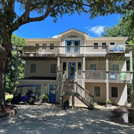Heart of Duck!!  Heated Pool, Hot Tub, Golf Cart