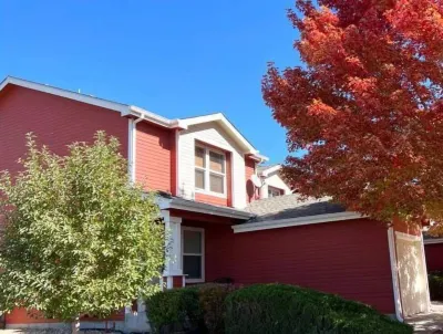 Clean and Convenient 3 BR Erie Townhouse