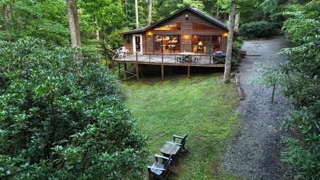 5.5 Acre Creek Front ~ Hi Speed Internet/ROKU TV