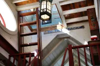 Owls Head Village Post Office Hotels in Knox County