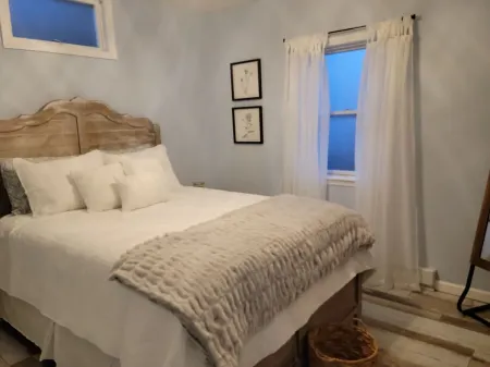 Charming Cottage in the Heart of Catskill & Pet Friendly Отели в г. Катскилл