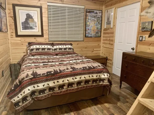 Steve’s Barn Lodge, Detroit River/Lake Erie Hotels in Huron Charter Township