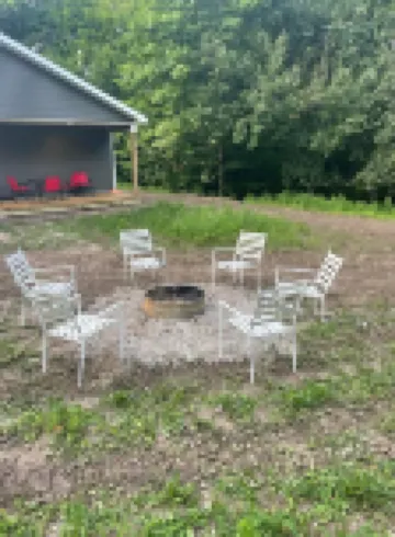 Hidden Hideway, fully furnished home perfect for family get aways!