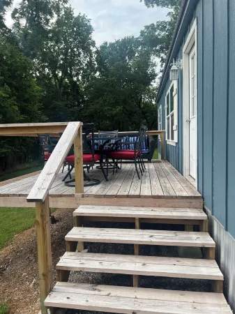 Cottage in nice quiet area on Grand Lake in Oklahoma Отели в г. Клиора