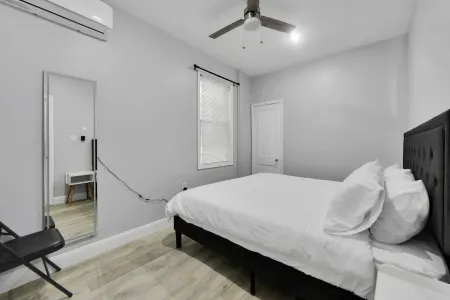 Free Parking NEW! King Beds Near EWR & NYC