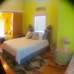 Luxury WATERFRONT condo overlooking pool, 5 mins to Dog Island, FREE boat slip. Hotels in Carrabelle