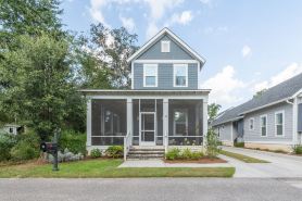 Old Town Bluffton Home + FREE Golf Cart Luxury Home - Sleeps 8