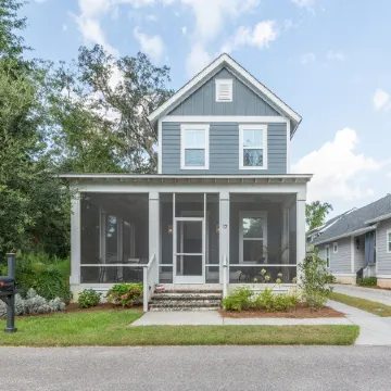 Old Town Bluffton Home + FREE Golf Cart Luxury Home - Sleeps 8