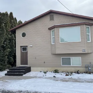 Quiet and modern 2 bed 1 bath apartment with changing sand table