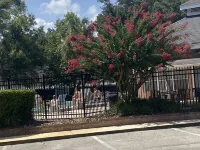 Centrally located for all Gainesville UF activities, shopping or hospitals.