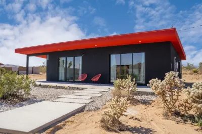 Insta-worthy Mars Tiny Home~Cowboy Pool~ Hot Tub~ Fire Pit 조슈아 트리 레이크 RV & 캠프그라운드 주변 호텔