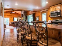 Romantic Secluded Cabin w/ Hot Tub, Private Driftless Escape Hotels in Freeman