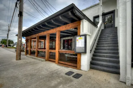 Luxury modern rustic suite in downtown Blue Ridge - Newly Remodeled & Updated!