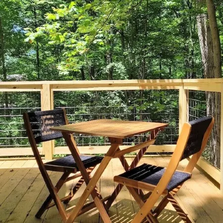 Valley Overlook - Cozy Cabin near Blossom Music Center, 1BR - Peninsula, Ohio