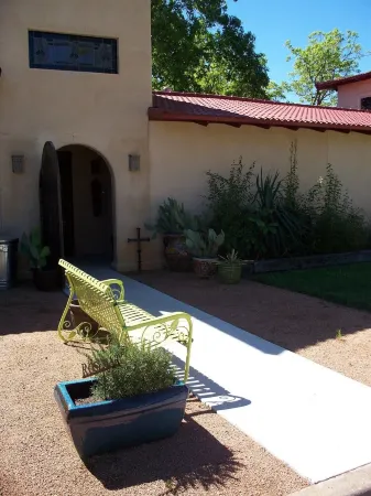 Casa Mariposa/Charming Private Hideaway/Great Central Location/Cantina/Firepit