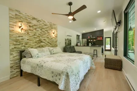 Love Shack at Trickle Creek at Hocking Hills