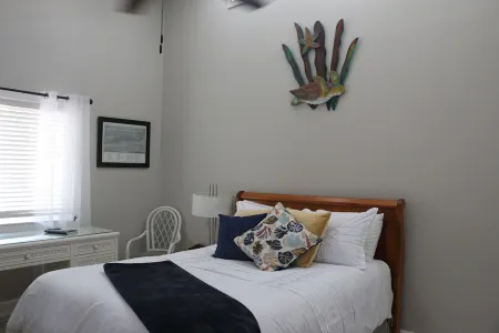 Located 3 Blocks from St. Augustine Beach.  Highly Requested Neighborhood. Отели в г. Сейнт Огастин Бич