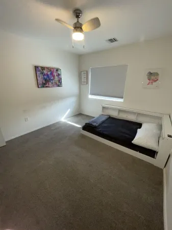 2,100 sqft "GEM" in highly desirable Casas Adobes. 2 minute walk to Golf Resort! Отели рядом с достопримечательностью «Тохоно Чул | Гарденс, Галлерис, энд Бистро»