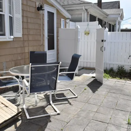 Lotti's Landing - Seaside Beach House - Onset, MA