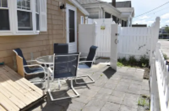 Lotti's Landing - Seaside Beach House - Onset, MA