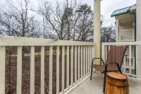 Newly remodeled / prime location  / indoor pool - Private Pools