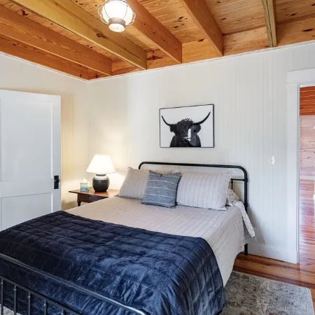 Cozy Creekside Retreat w/ Fire Pit & Game Room Near Historic Lexington, VA