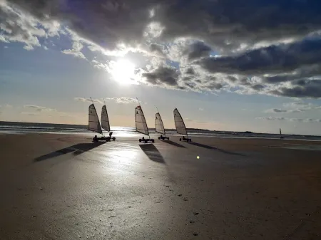 House 4 pers 1km from the ocean. Отели в г. Эрдеван