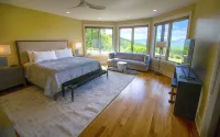 8000sf Luxurious Estate with Majestic Mountain Views Black Mountain / Asheville