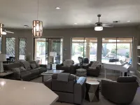 Luxury 4 Bed,  4 Bath with Heated Pool, Spa Outdoor Kitchen & Putting Green