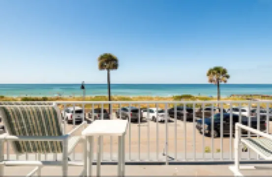 Tranquil setting one bedroom condo on Pass a grille beach