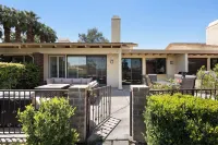 Palm Desert Dream Hotels near Children's Discovery Museum of the Desert