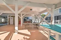 Close to Beach, Heated Pool, Hot Tub, and Shuffleboard. Sleeps 22!
