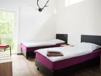 Ferienhof - Weites - Land, large apartment with terrace, garden and children's playground Stadtkyll 호텔