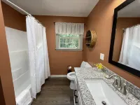 Private Creek and walking distance to downtown Mentone!