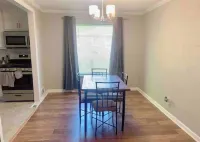 Delightful Cottage by Clayton