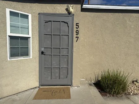 Serenity and Comfort Await: Charming El Cajon Retreat for Your Perfect Getaway!