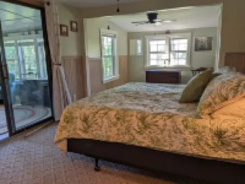 Big Mama's Lakeside Cottage Lake Marion Hotels in Clarendon County