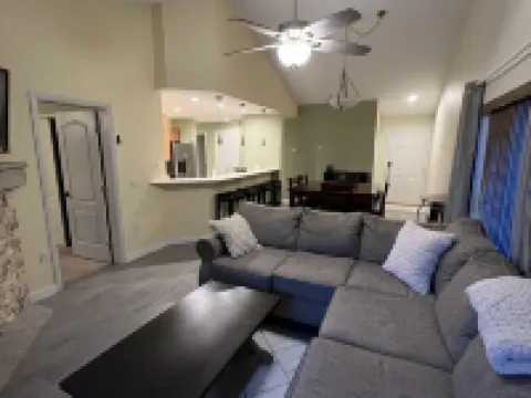 Edwards condo with attached garage Hotels in Edwards