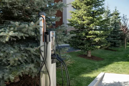 Courtyard Bozeman Отели рядом с достопримечательностью «SHÈN»