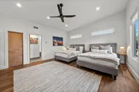 SocoVilla: Downtown/Pool/Golf Green/FirePit/18 Beds