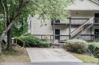 Charming 1-bedroom apartment 10 minutes from Marietta Square