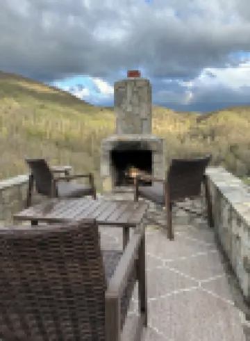 Guest house~ HOT TUB ~Breathtaking mountain views near Hatley Point