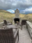 Guest house~ HOT TUB ~Breathtaking mountain views near Hatley Point