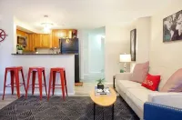 Amazing Logan Circle 2 Bdrm Bsmt Apt/ Convention Center. - บังกะโล